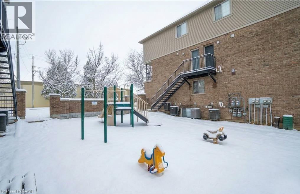 12 Holborn Drive Unit# E33, Kitchener, Ontario N2A 0A4 - Photo 17 - 40806939