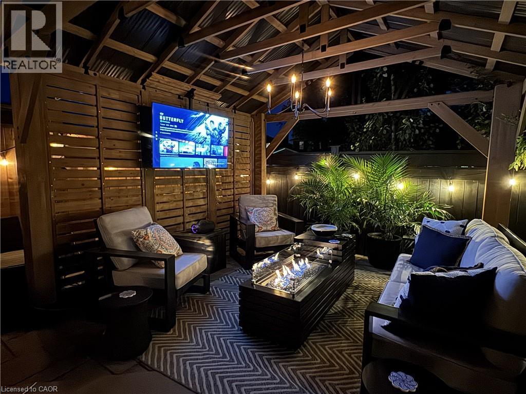 565 Harmony Avenue, Burlington, Ontario  L7N 3S7 - Photo 5 - 40802526