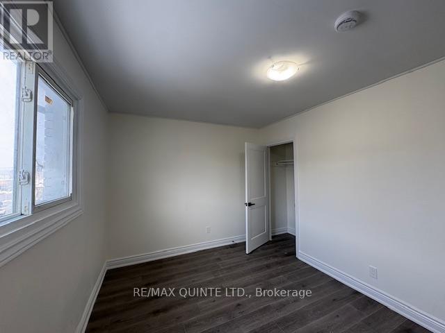 5 - 172 Queen Street, Quinte West (Trenton Ward), Ontario  K8V 4Y6 - Photo 3 - X12823594