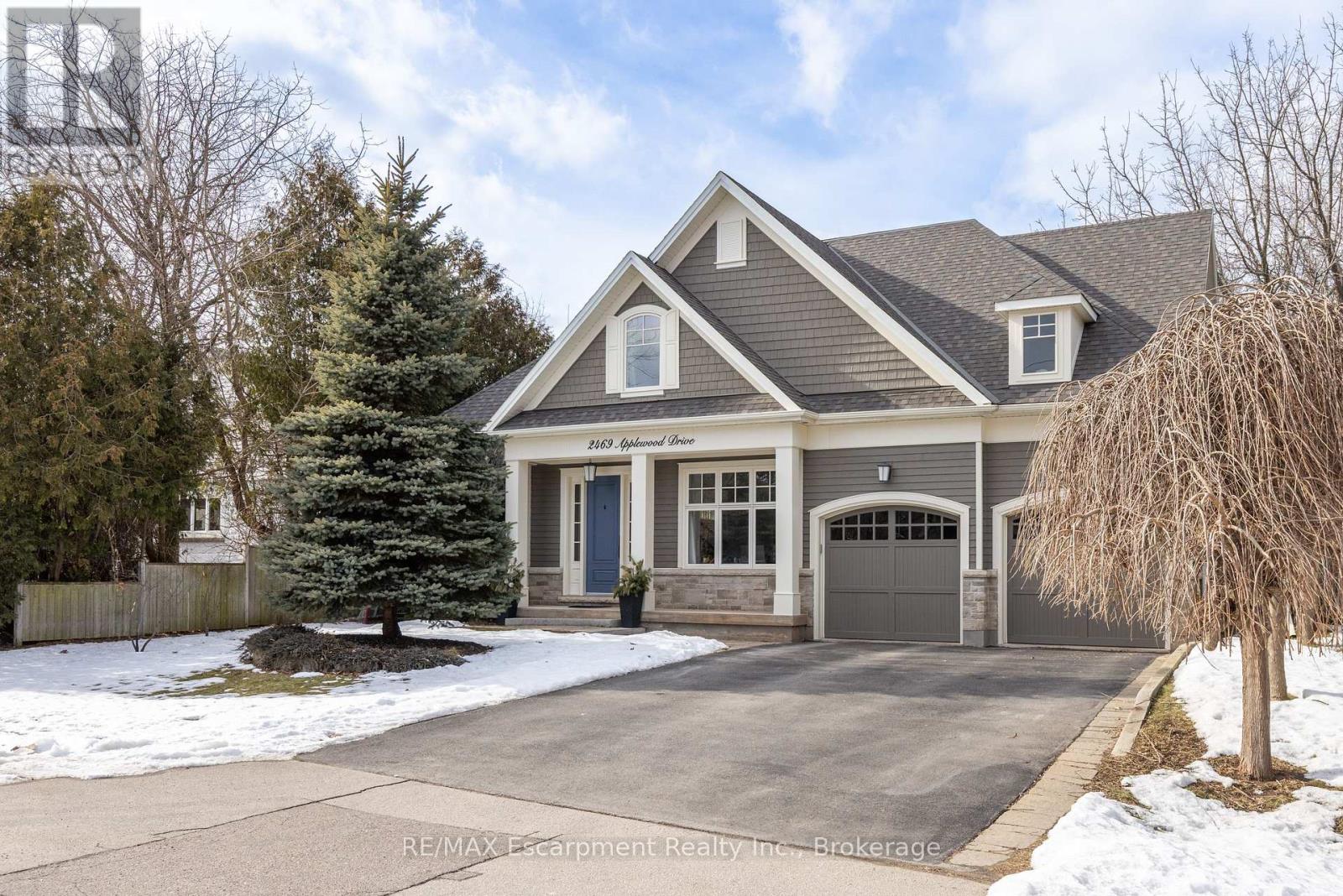 2469 APPLEWOOD DRIVE, Oakville, Ontario