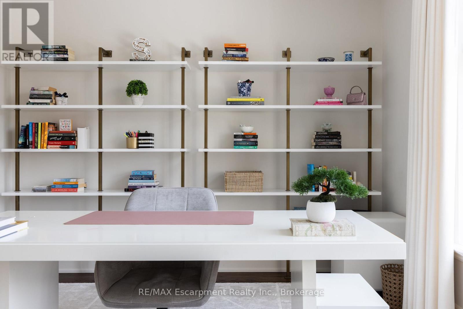 2469 Applewood Drive, Oakville, Ontario  L6L 1V7 - Photo 28 - W12823556