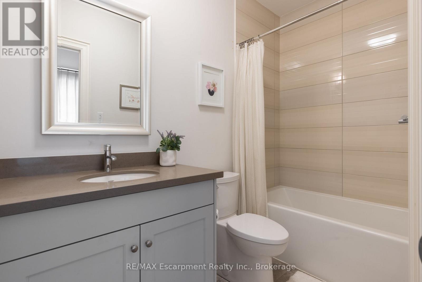 2469 Applewood Drive, Oakville, Ontario  L6L 1V7 - Photo 29 - W12823556