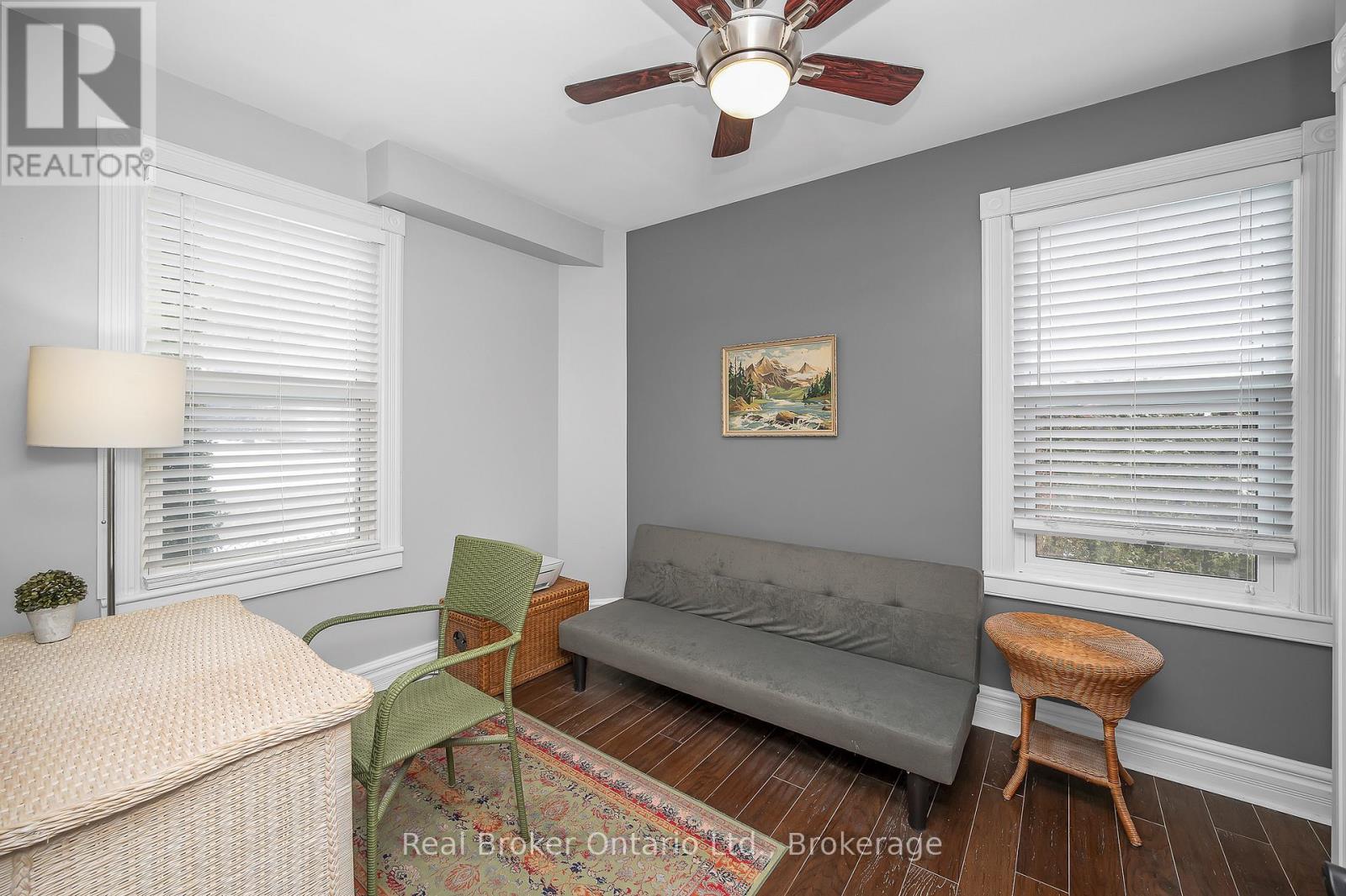 15 Maple Avenue, Hamilton, Ontario  L8G 2P1 - Photo 5 - X12823506