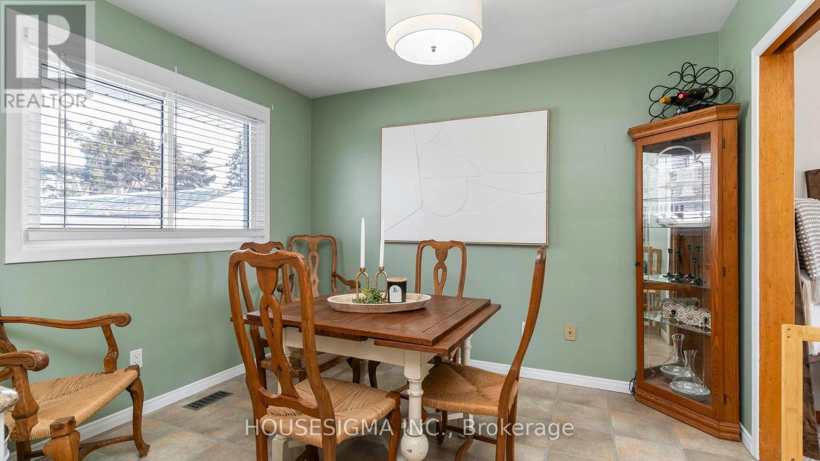 78 Peter Street, Central Elgin, Ontario  N5R 5A8 - Photo 14 - X12823398