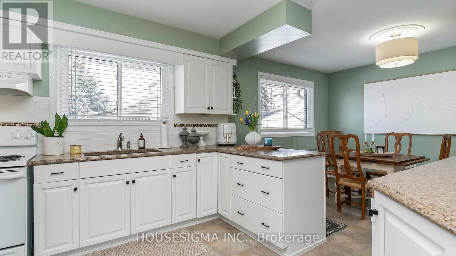 78 Peter Street, Central Elgin, Ontario  N5R 5A8 - Photo 17 - X12823398