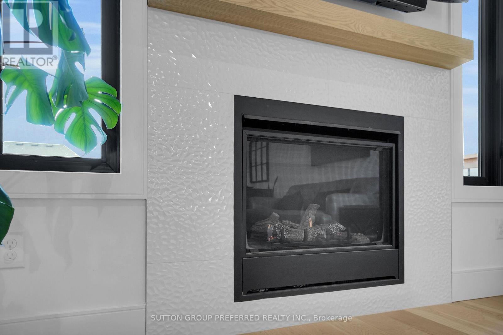 1928 Trailsway Drive, London South, Ontario  N6K 0K7 - Photo 9 - X12823476