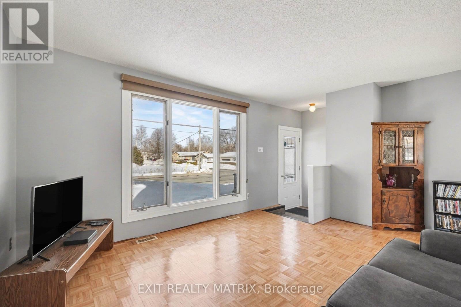 218 Mabel Street, The Nation, Ontario  K0A 2M0 - Photo 3 - X12823548