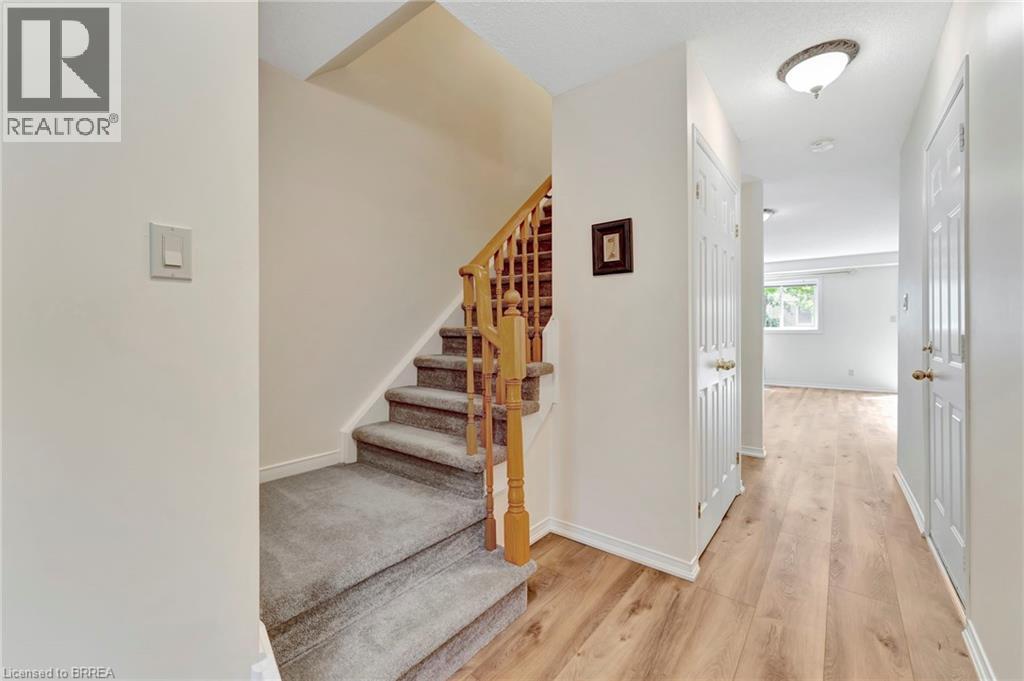 31 Moss Boulevard Unit# 26, Dundas, Ontario  L9H 7A6 - Photo 6 - 40807346