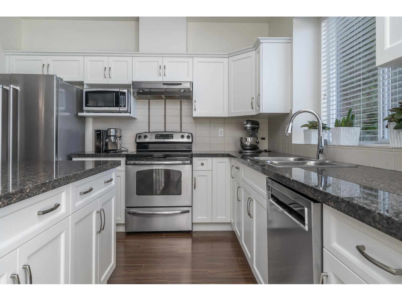 20854 72 Avenue, Langley, British Columbia  V2Y 0J1 - Photo 14 - R3093437