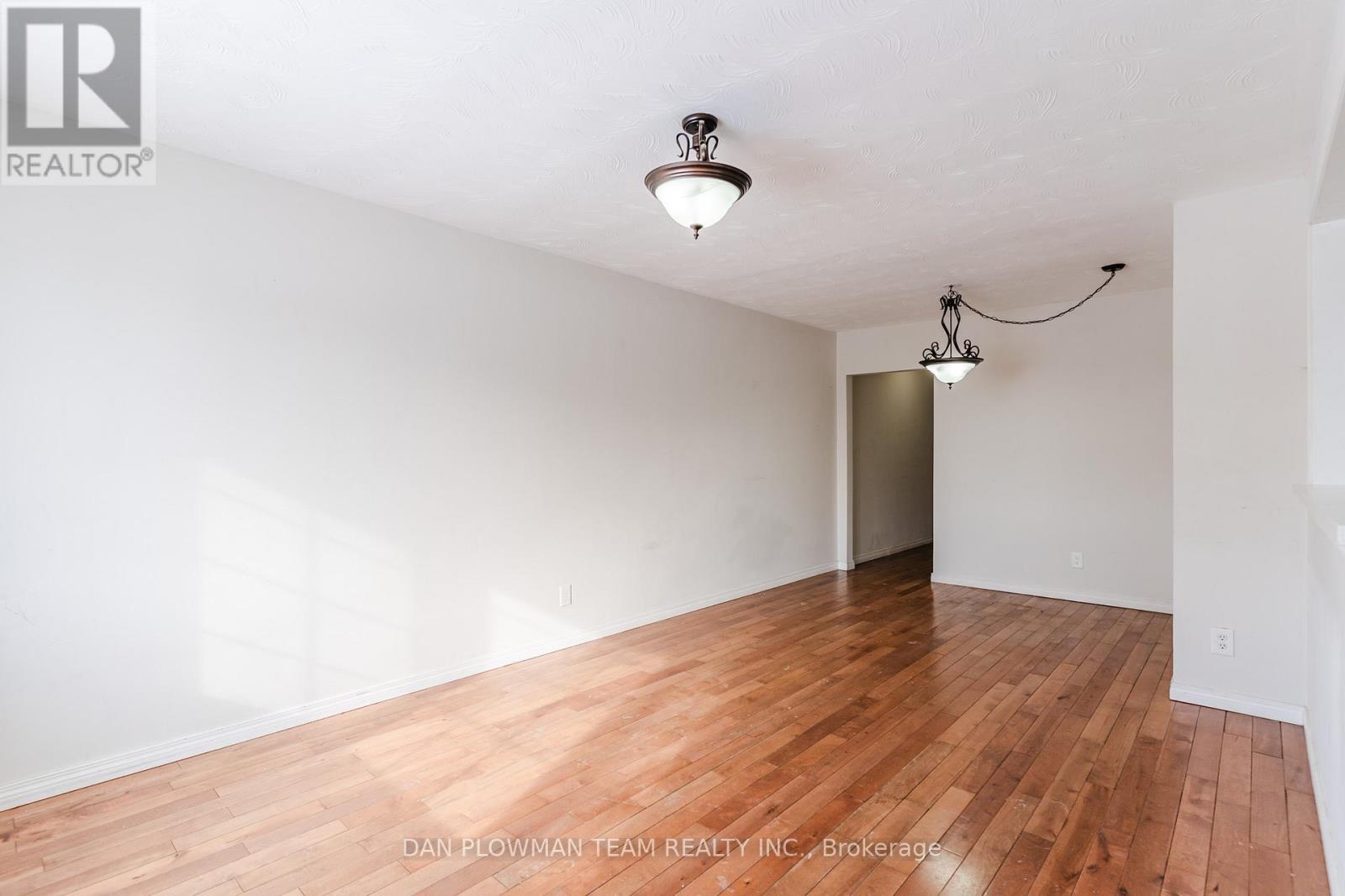 572 Montcalm Avenue, Oshawa, Ontario  L1J 2H1 - Photo 5 - E12823520