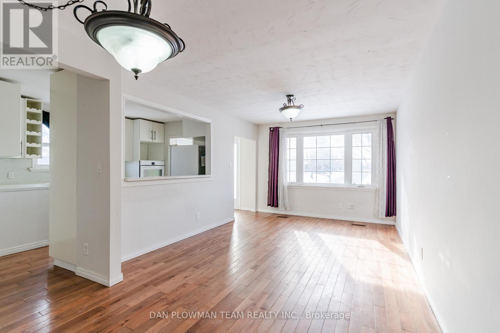 572 Montcalm Avenue, Oshawa, Ontario  L1J 2H1 - Photo 7 - E12823520