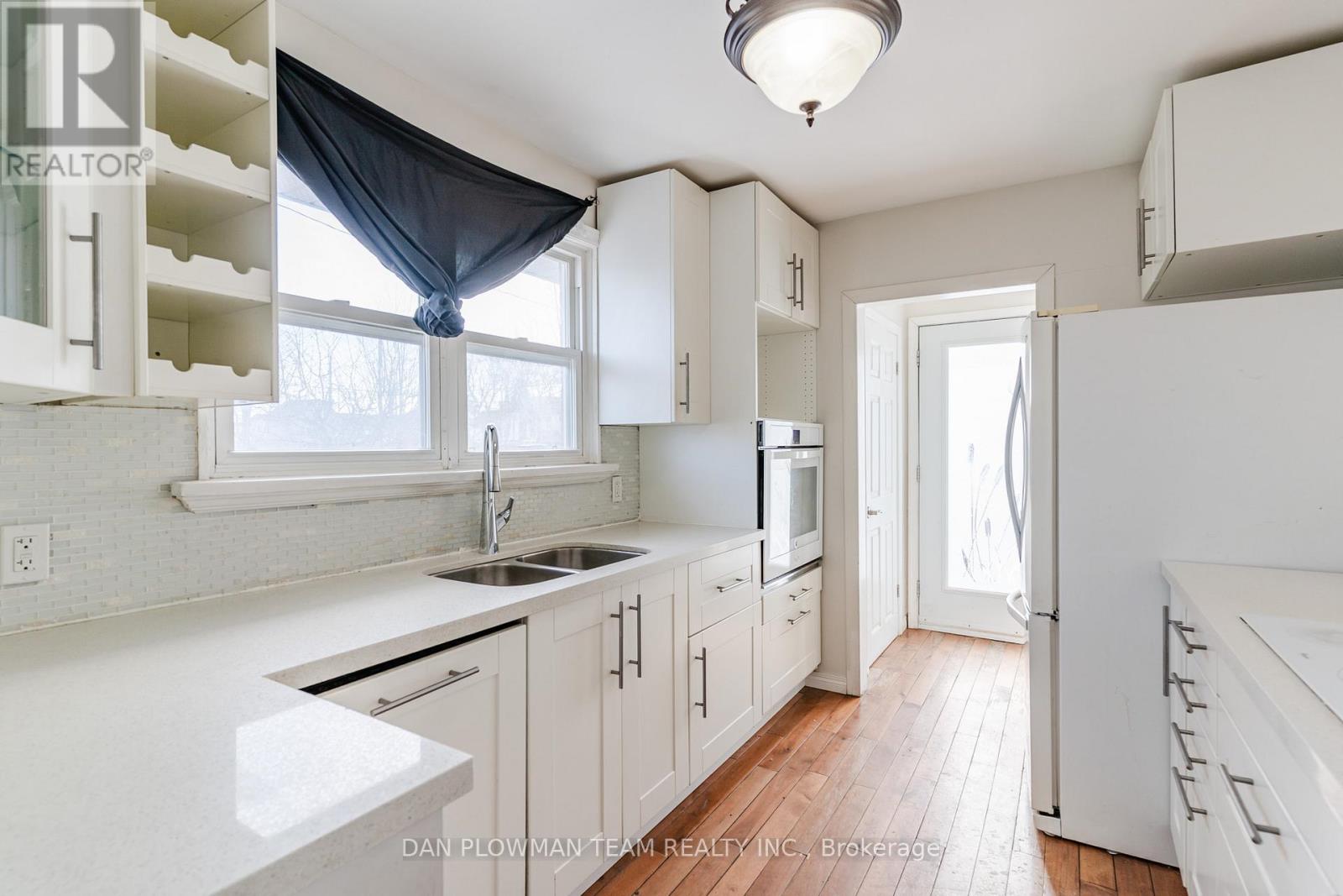 572 Montcalm Avenue, Oshawa, Ontario  L1J 2H1 - Photo 8 - E12823520