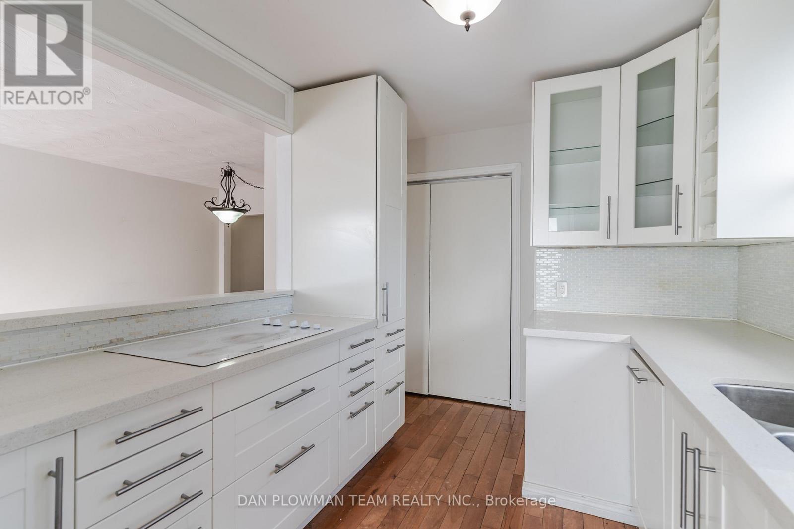 572 Montcalm Avenue, Oshawa, Ontario  L1J 2H1 - Photo 9 - E12823520