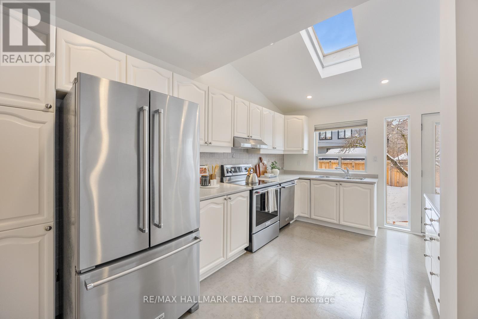 18 Elmview Drive, Toronto, Ontario  M1N 2W4 - Photo 15 - E12823550