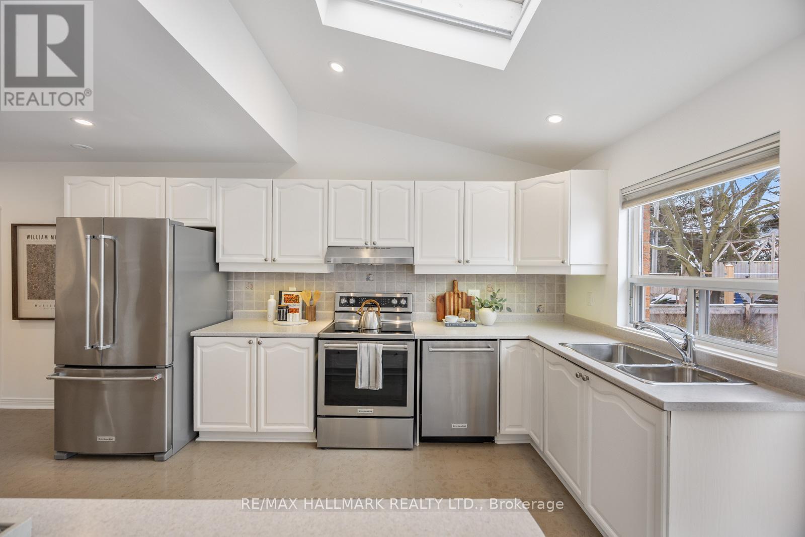 18 Elmview Drive, Toronto, Ontario  M1N 2W4 - Photo 21 - E12823550