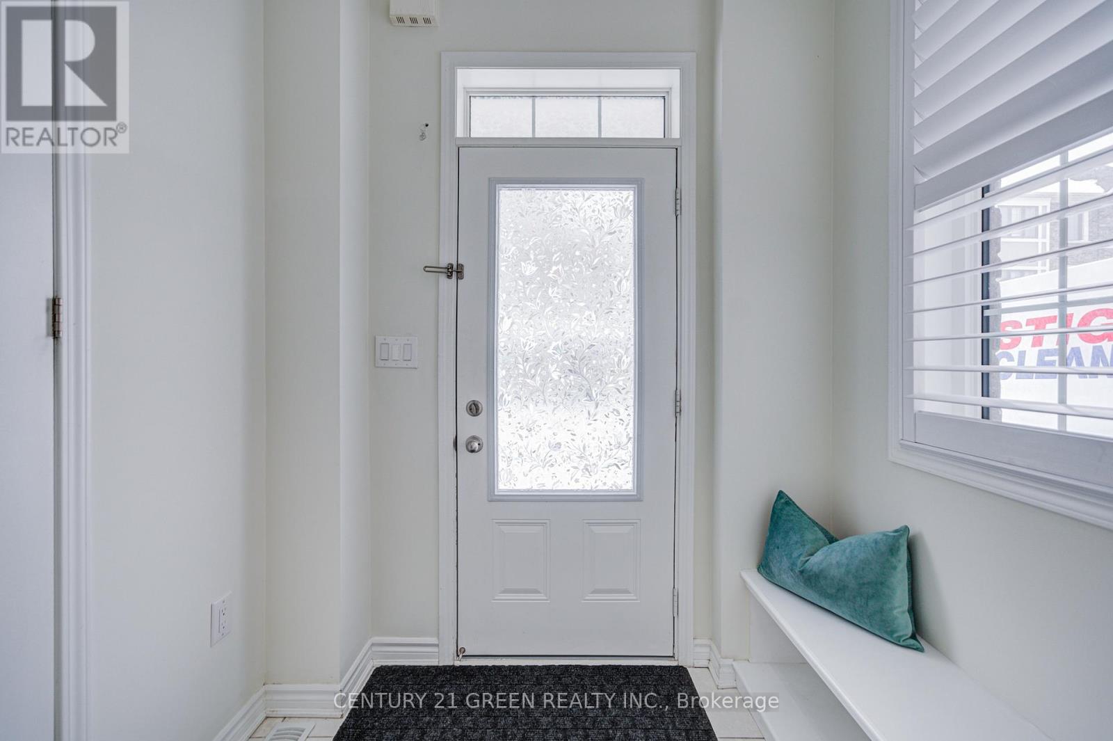 17 Windflower Way, Whitby, Ontario  L1P 0H9 - Photo 5 - E12823566