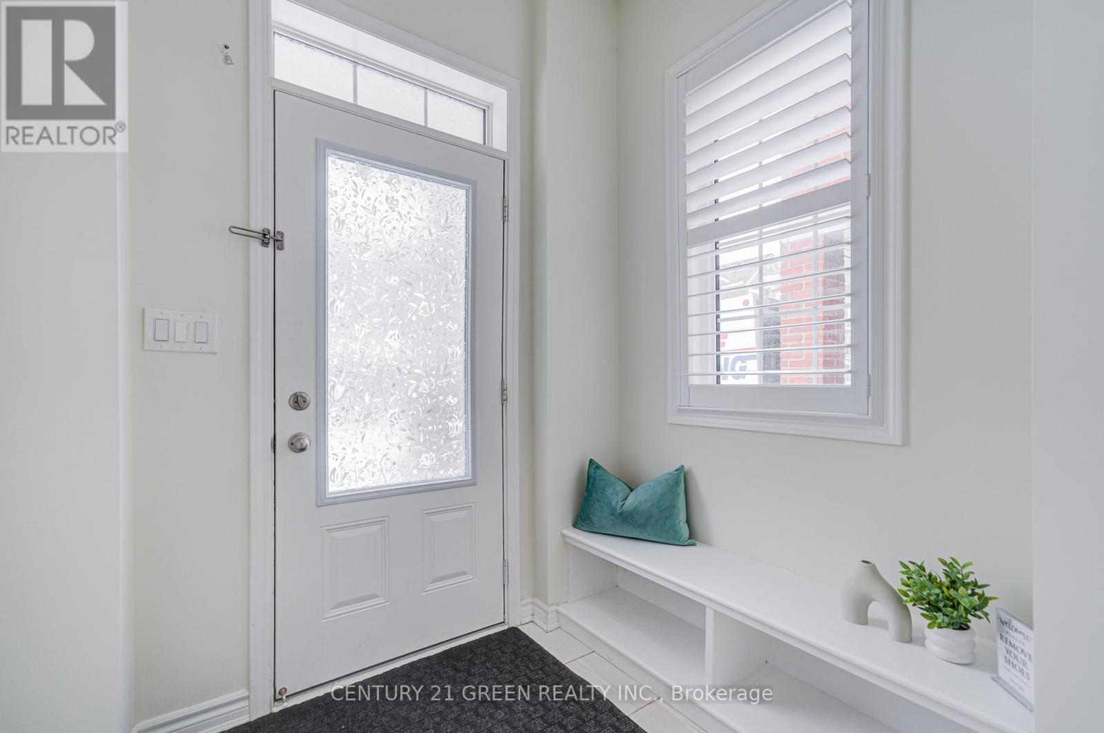 17 Windflower Way, Whitby, Ontario  L1P 0H9 - Photo 6 - E12823566