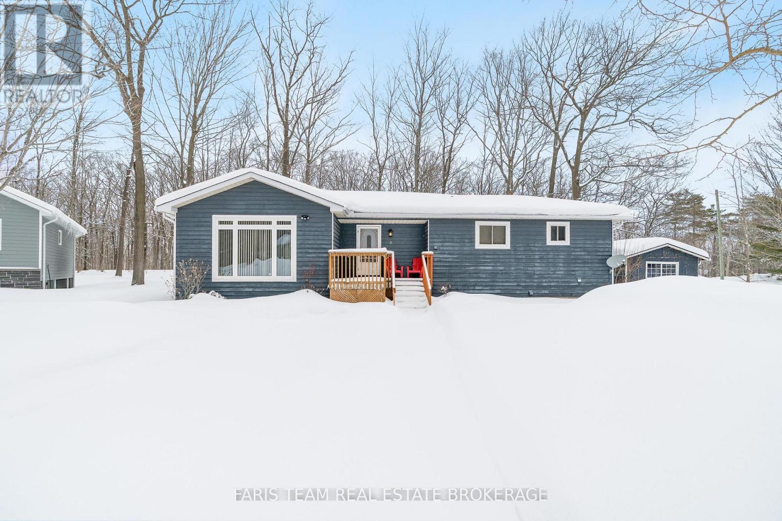 2 OJIBWAY COURT, Tiny, Ontario