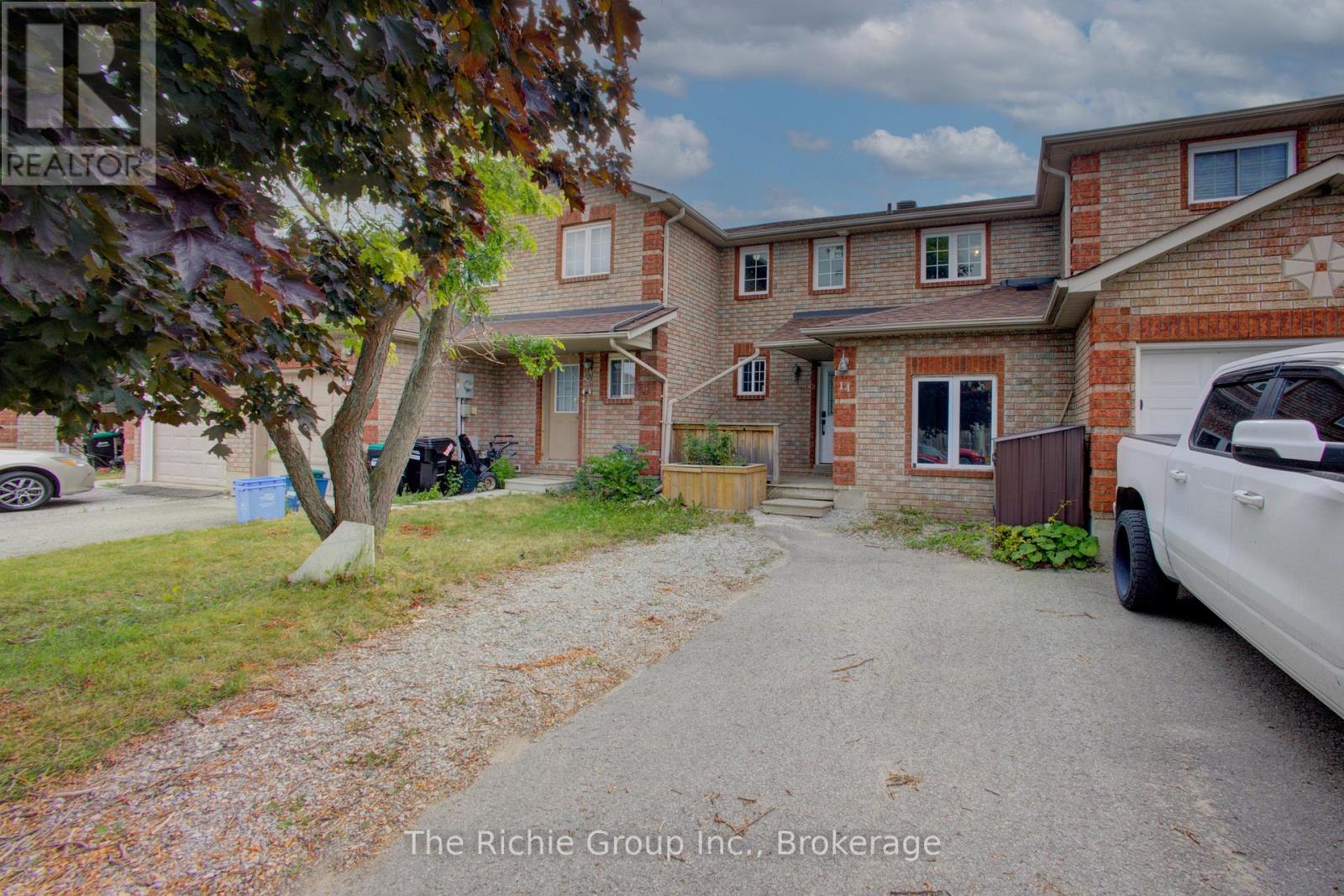 14 TUNBRIDGE ROAD, Barrie, Ontario