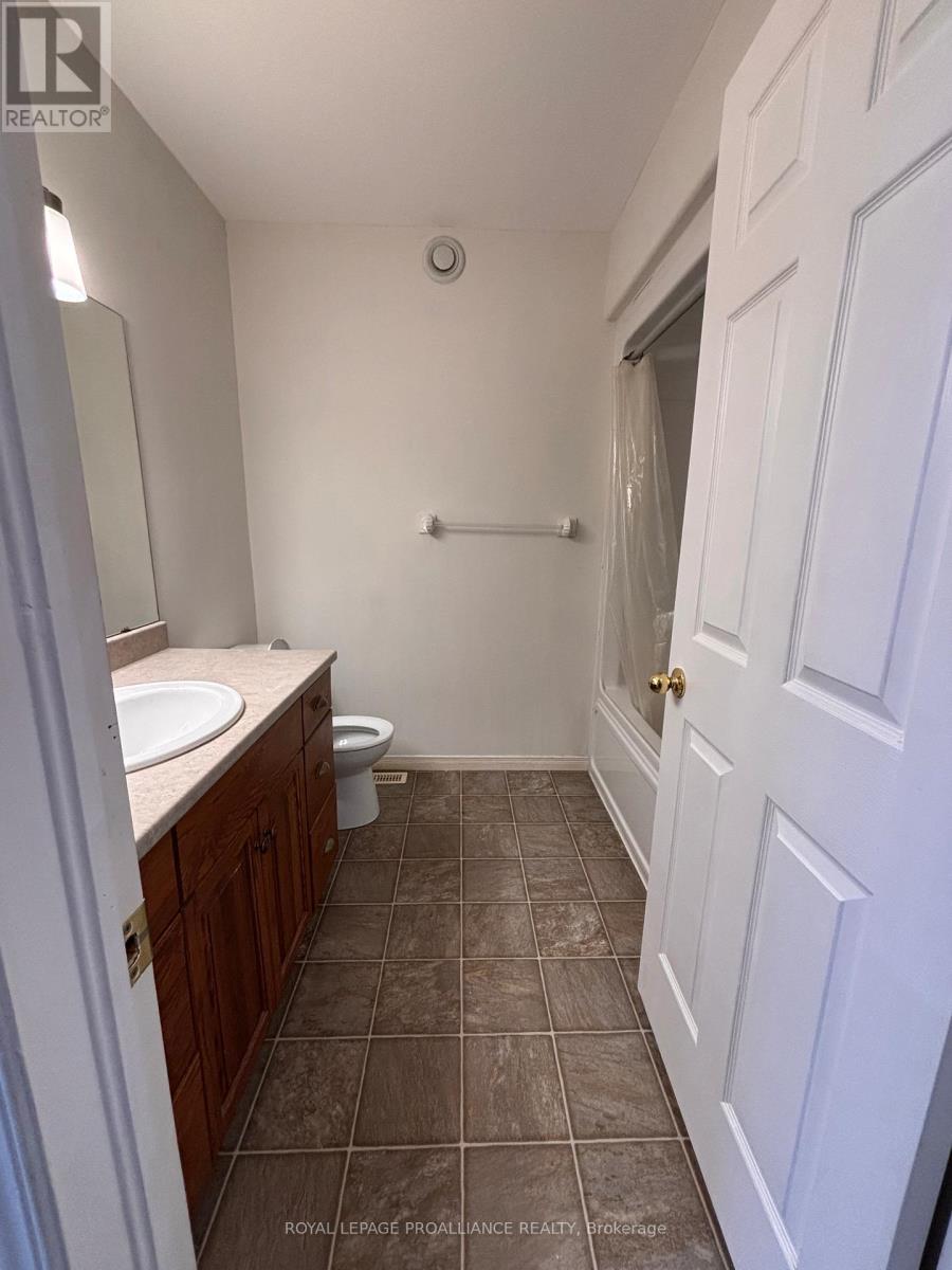 78 Hickory Grove, Belleville, Ontario  K8N 5Y6 - Photo 10 - X12782564