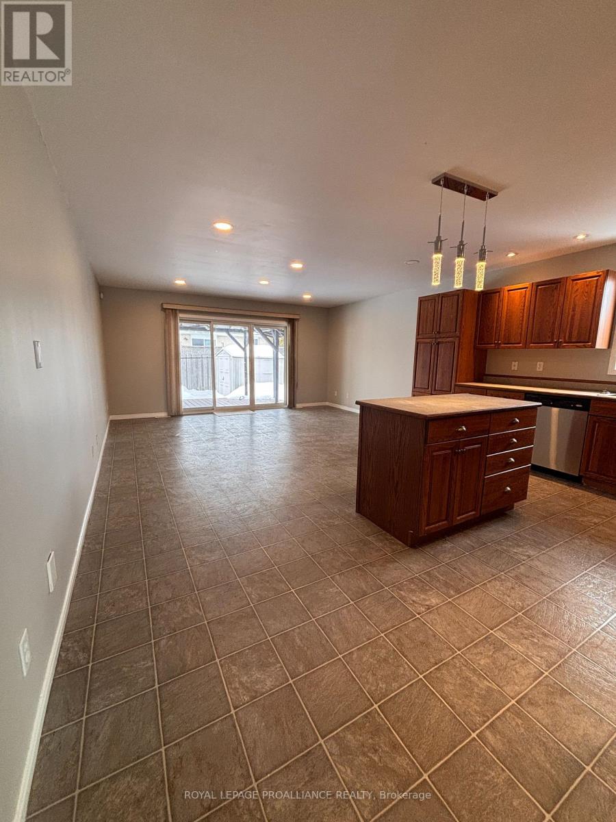 78 Hickory Grove, Belleville, Ontario  K8N 5Y6 - Photo 5 - X12782564