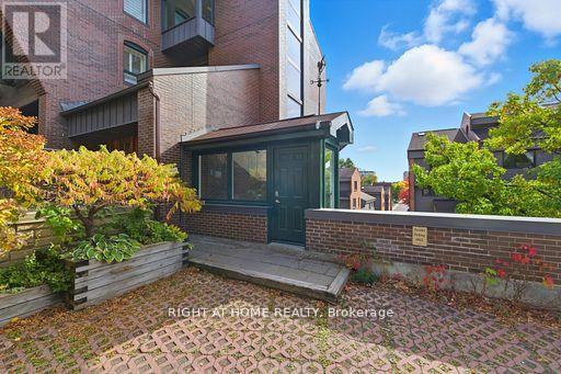 21 - 135 SPRINGFIELD ROAD, Ottawa, Ontario