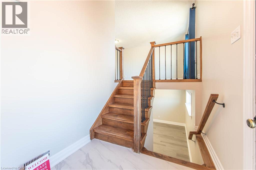 153 Sugar Maple Street, Kitchener, Ontario N2N 2A7 - Photo 3 - 40807954