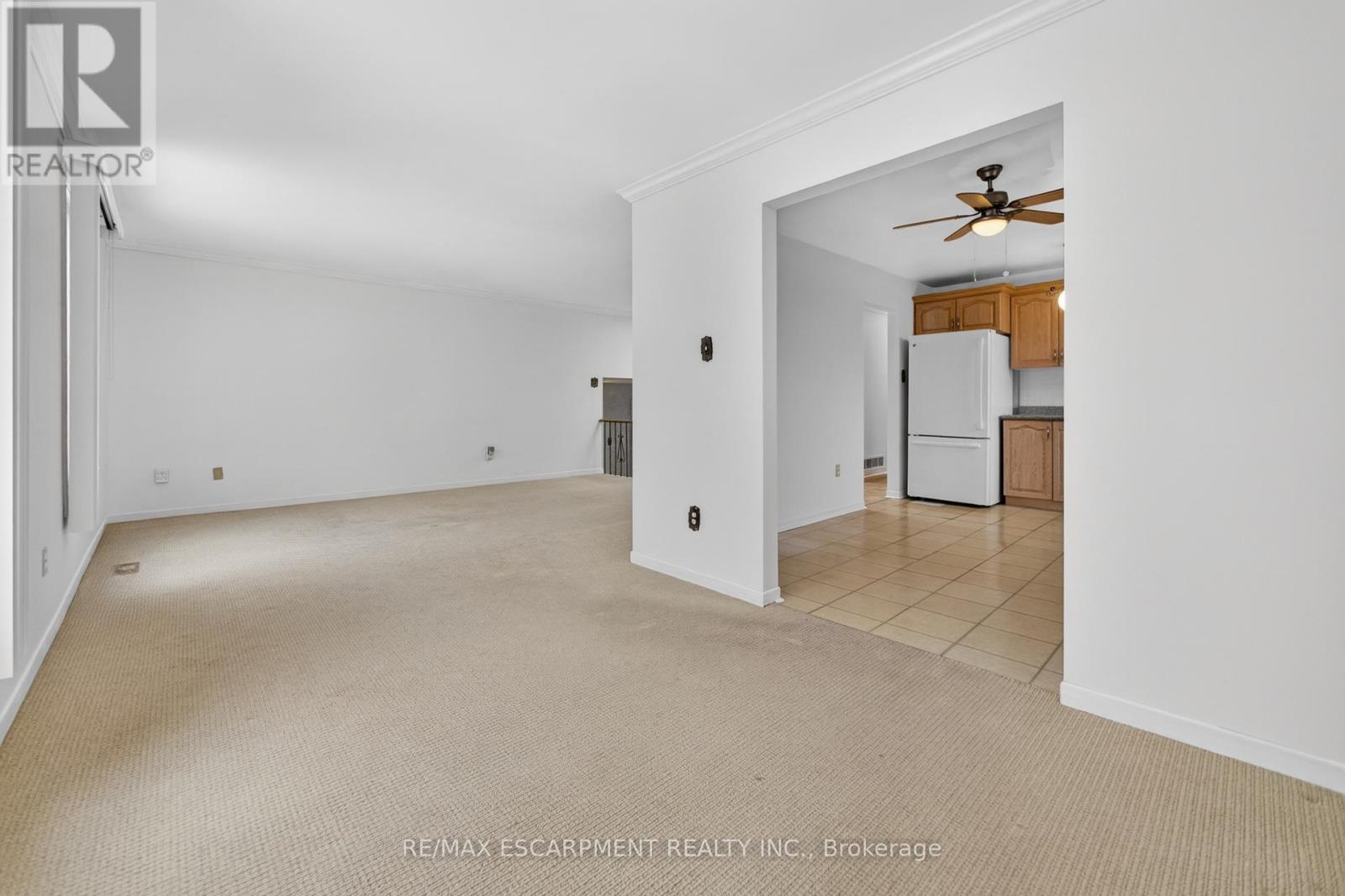 305 Pinegrove Road, Oakville, Ontario  L6K 3P8 - Photo 17 - W12823378