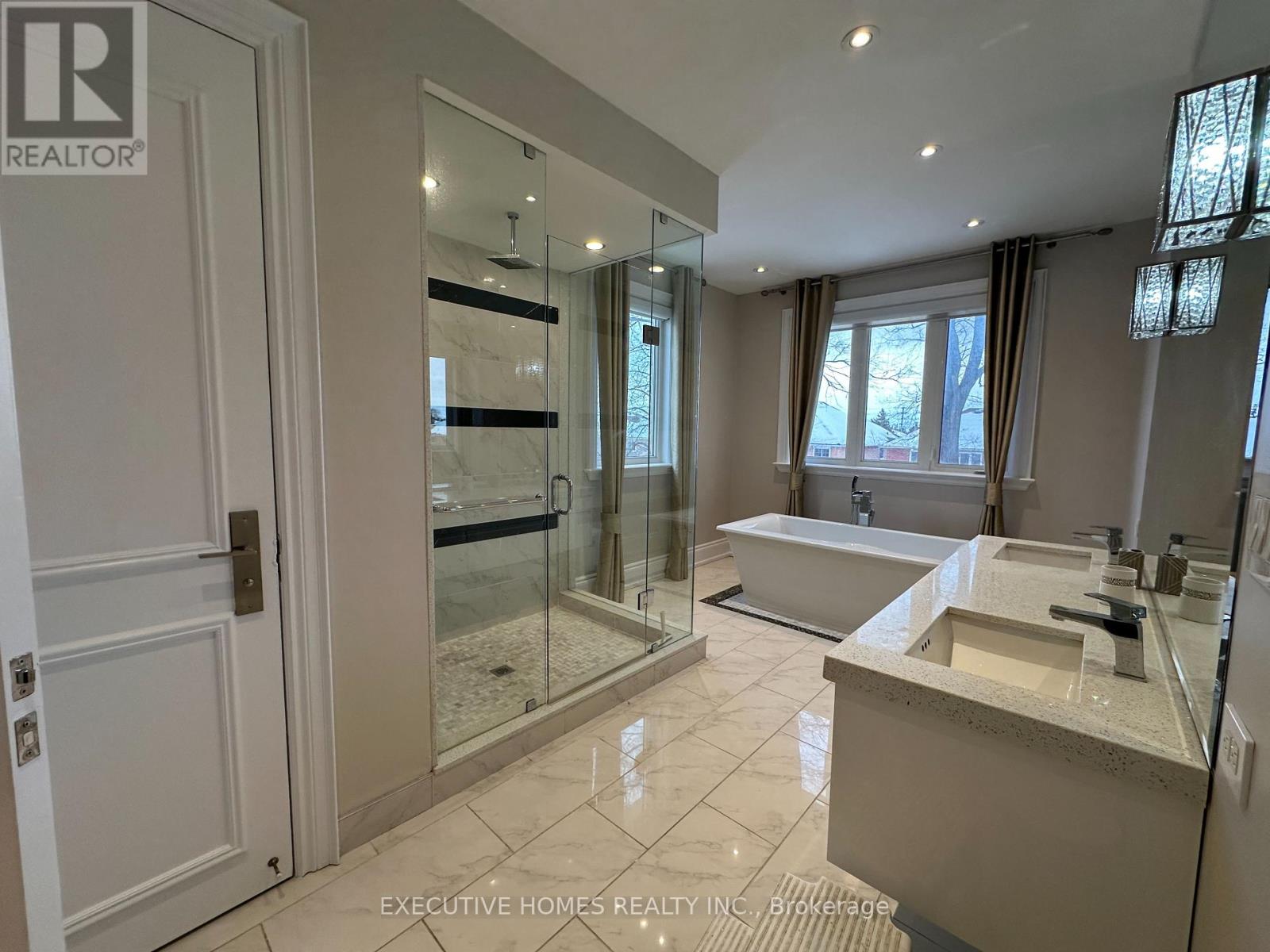 2613 Fifth Line W, Mississauga, Ontario  L5K 1V9 - Photo 28 - W12823392