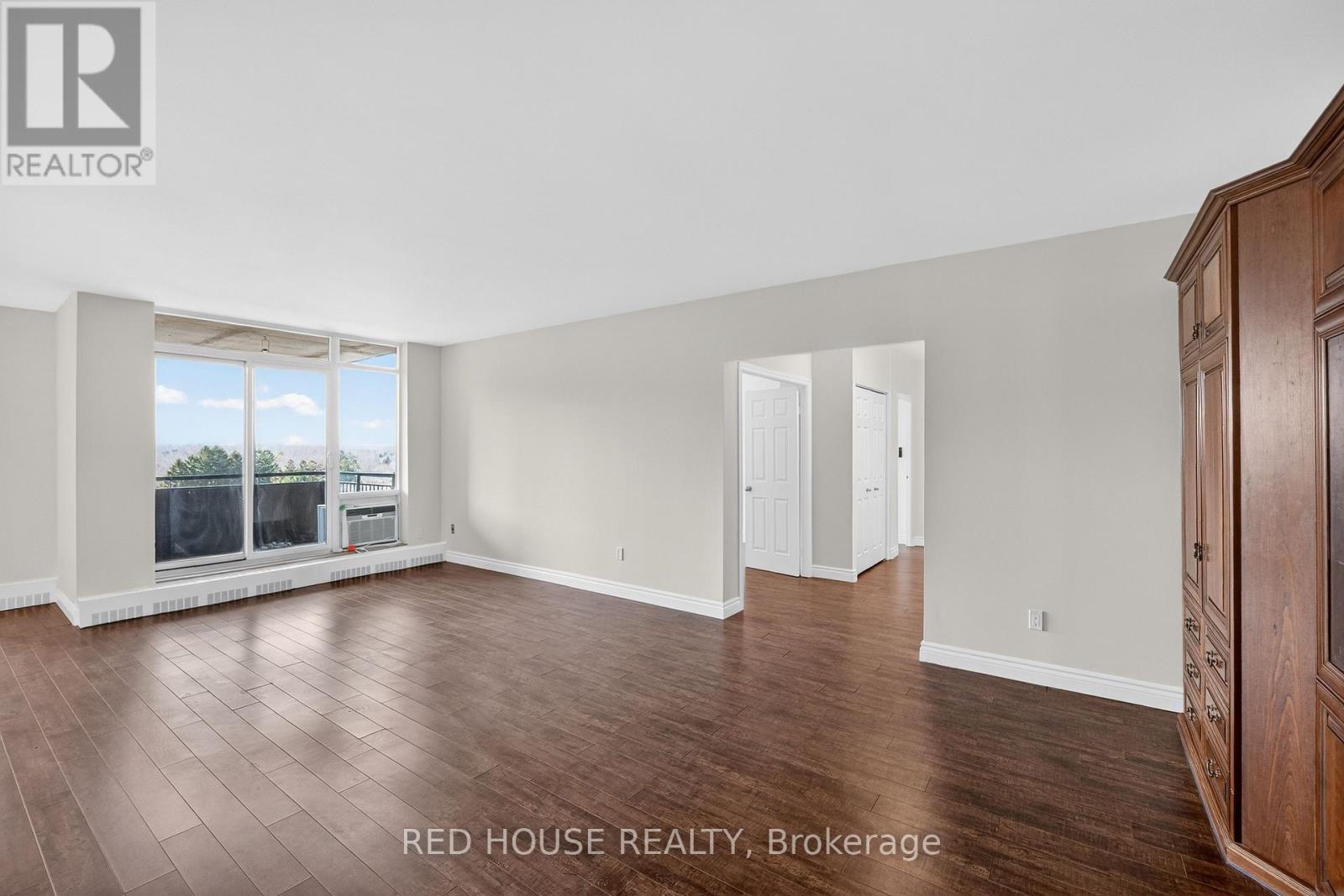 809 - 5250 Lakeshore Road, Burlington, Ontario  L7L 5L2 - Photo 6 - W12823394