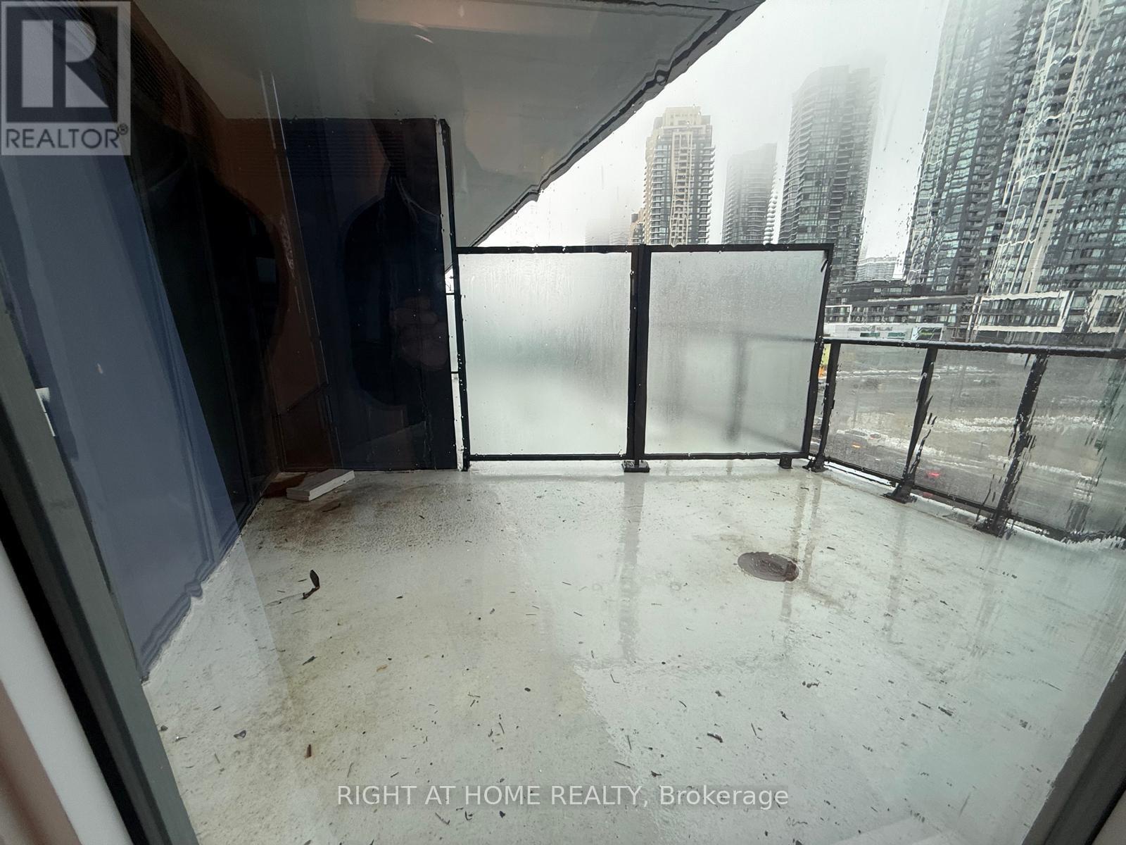 311 - 448 Burnhamthorpe Road W, Mississauga, Ontario  L5B 4M6 - Photo 19 - W12823424