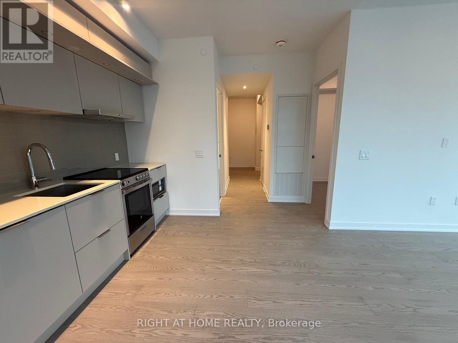 311 - 448 Burnhamthorpe Road W, Mississauga, Ontario  L5B 4M6 - Photo 22 - W12823424