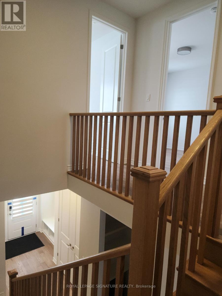 3218 Meadowridge Drive, Oakville, Ontario  L6H 8B4 - Photo 16 - W12823434