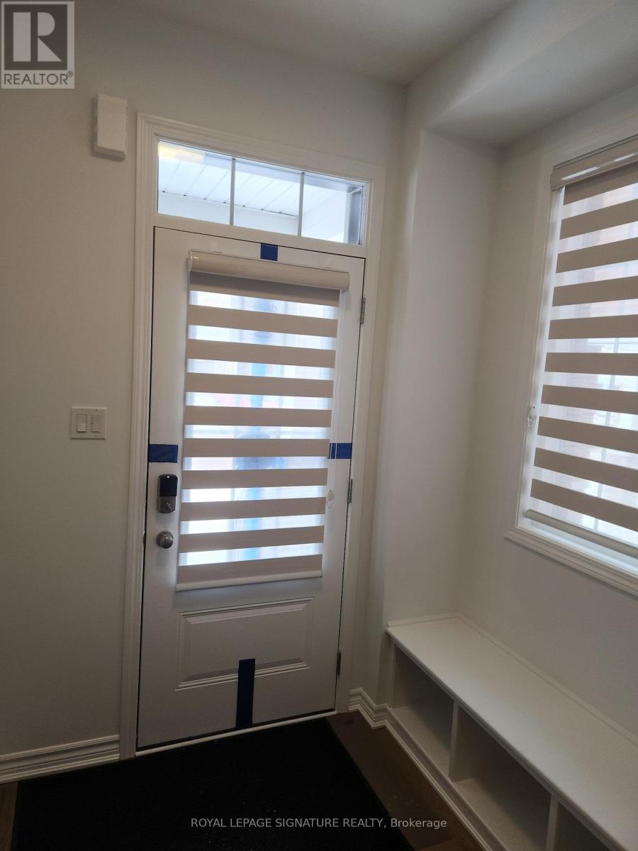 3218 Meadowridge Drive, Oakville, Ontario  L6H 8B4 - Photo 2 - W12823434