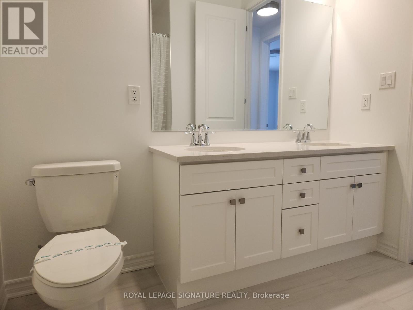 3218 Meadowridge Drive, Oakville, Ontario  L6H 8B4 - Photo 24 - W12823434