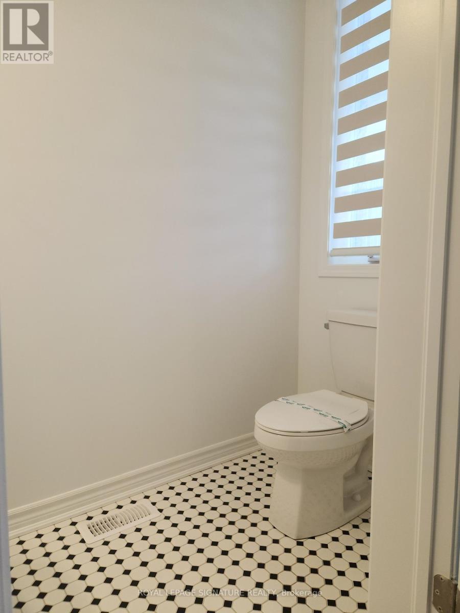 3218 Meadowridge Drive, Oakville, Ontario  L6H 8B4 - Photo 27 - W12823434