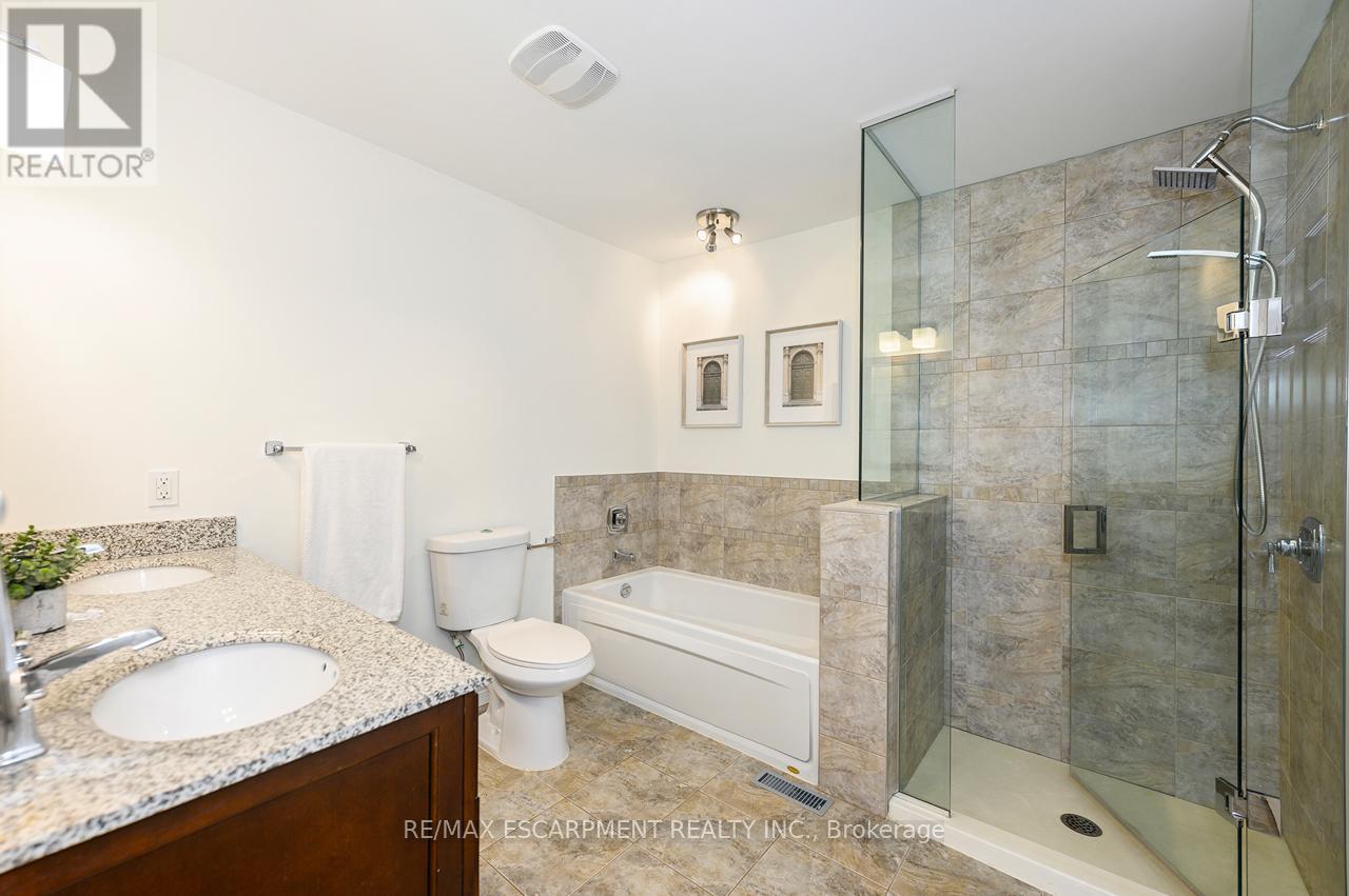 42 - 2301 Cavendish Drive, Burlington, Ontario  L7P 3M3 - Photo 25 - W12823444