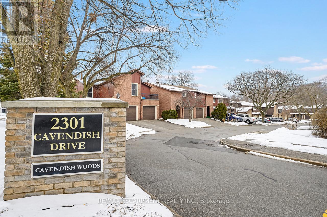 42 - 2301 Cavendish Drive, Burlington, Ontario  L7P 3M3 - Photo 46 - W12823444