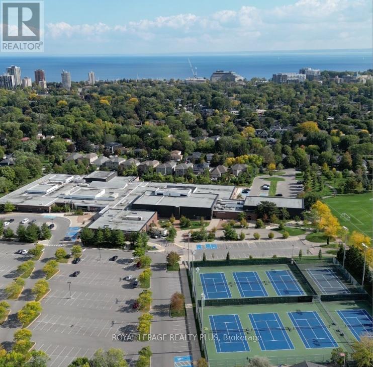 2335 Wyandotte Drive, Oakville, Ontario  L6L 2T4 - Photo 47 - W12823450