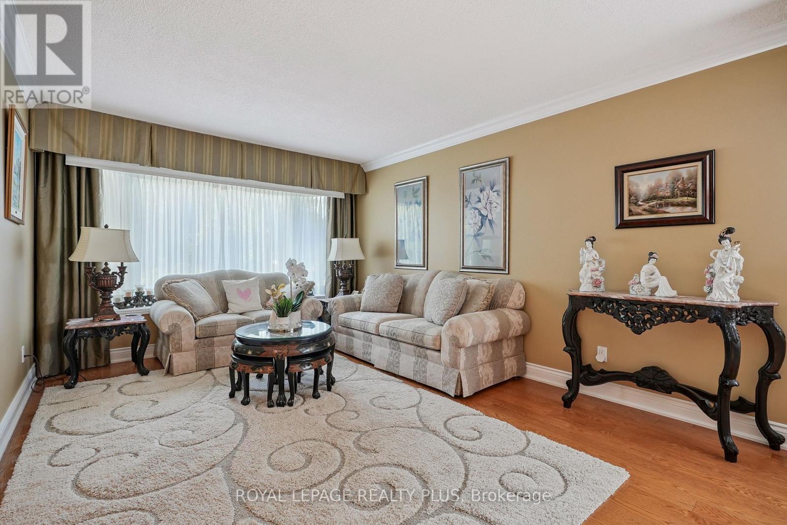 2335 Wyandotte Drive, Oakville, Ontario  L6L 2T4 - Photo 7 - W12823450