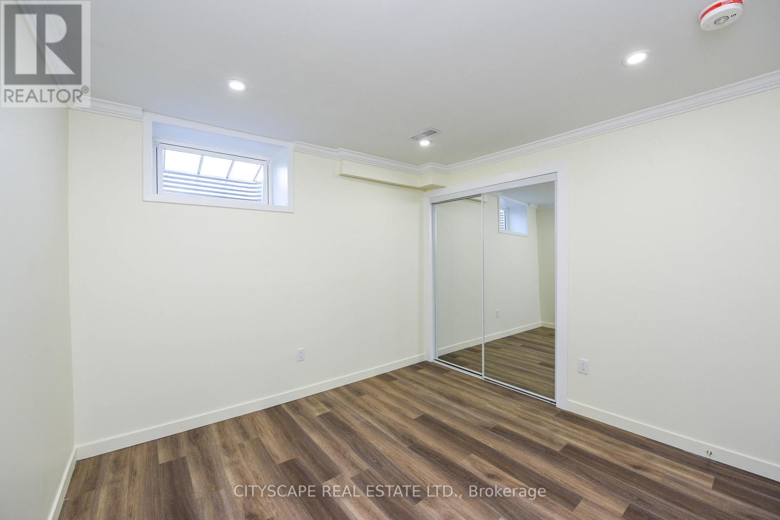 Upper - 3134 Merritt Avenue N, Mississauga, Ontario  L4T 1P3 - Photo 20 - W12823454