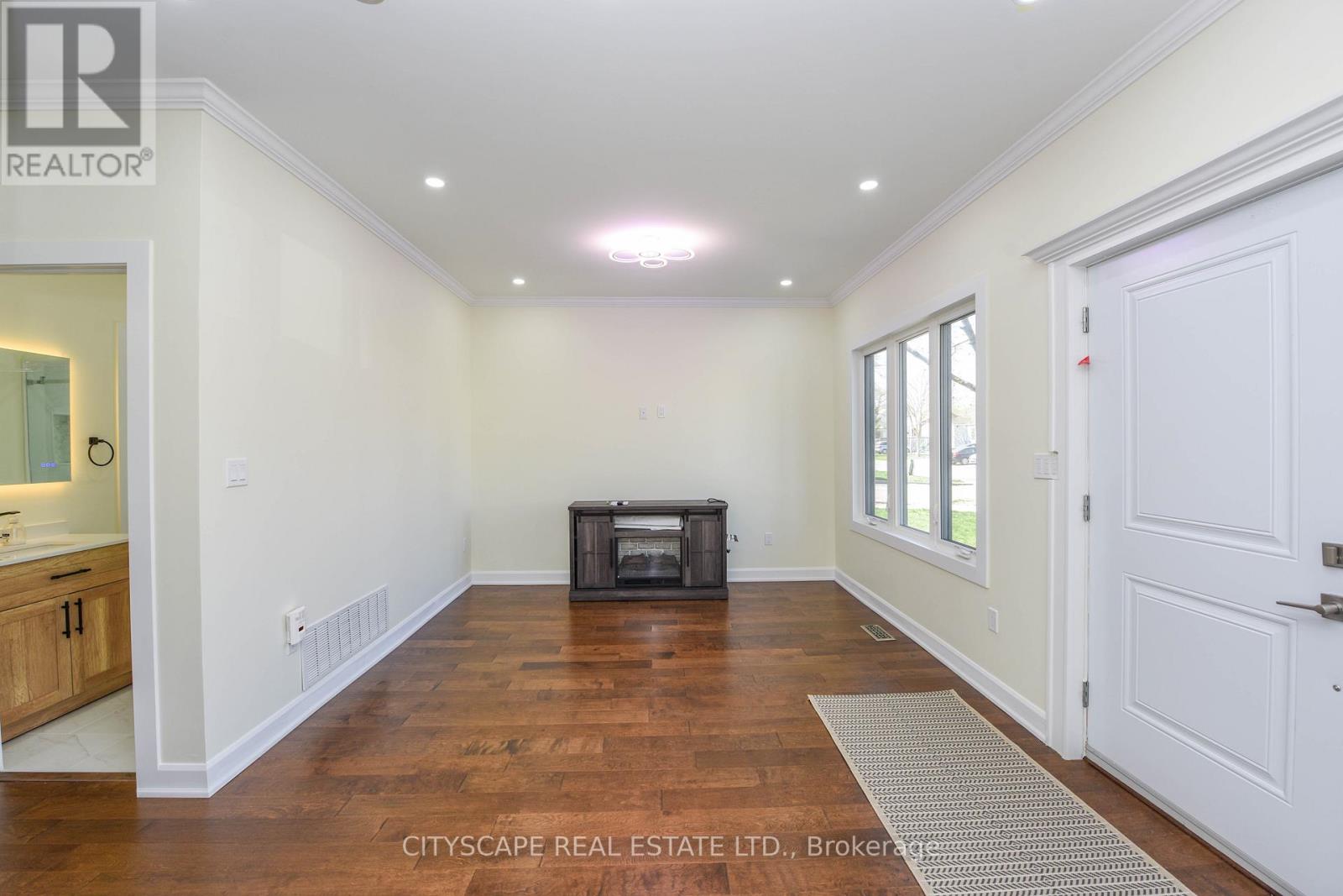 Upper - 3134 Merritt Avenue N, Mississauga, Ontario  L4T 1P3 - Photo 6 - W12823454