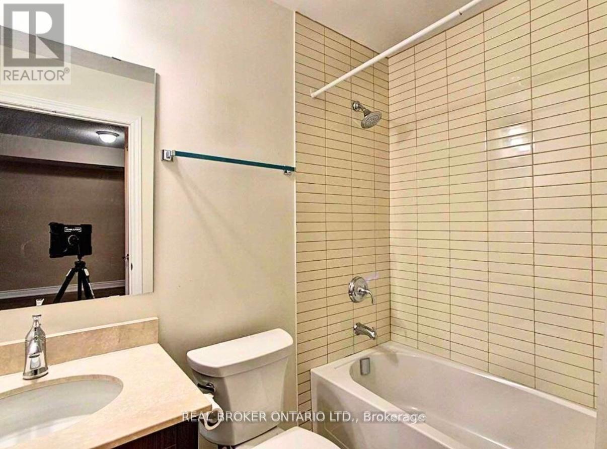 333 - 3170 Erin Mills Parkway, Mississauga, Ontario  L5L 0B6 - Photo 11 - W12823460