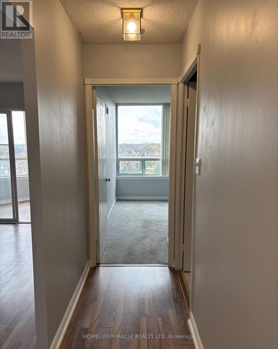 711 - 135 Hillcrest Avenue, Mississauga, Ontario  L5B 4B1 - Photo 11 - W12823474