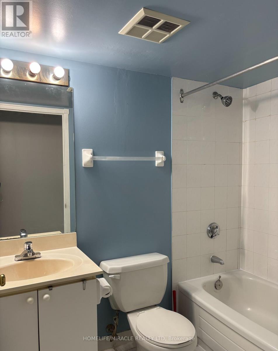 711 - 135 Hillcrest Avenue, Mississauga, Ontario  L5B 4B1 - Photo 15 - W12823474