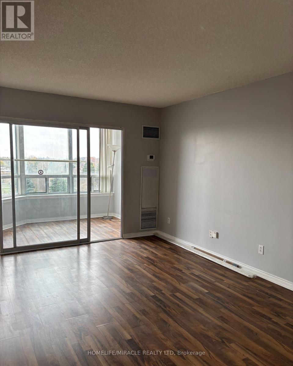 711 - 135 Hillcrest Avenue, Mississauga, Ontario  L5B 4B1 - Photo 7 - W12823474