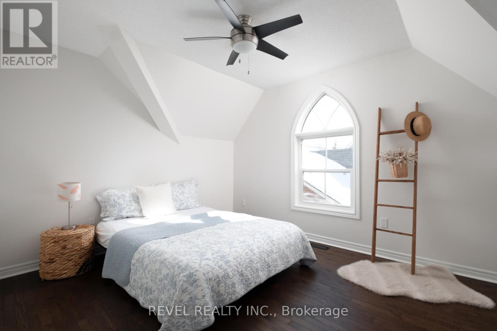 54 North Riverdale Drive, Caledon, Ontario  L7C 3K3 - Photo 29 - W12823518