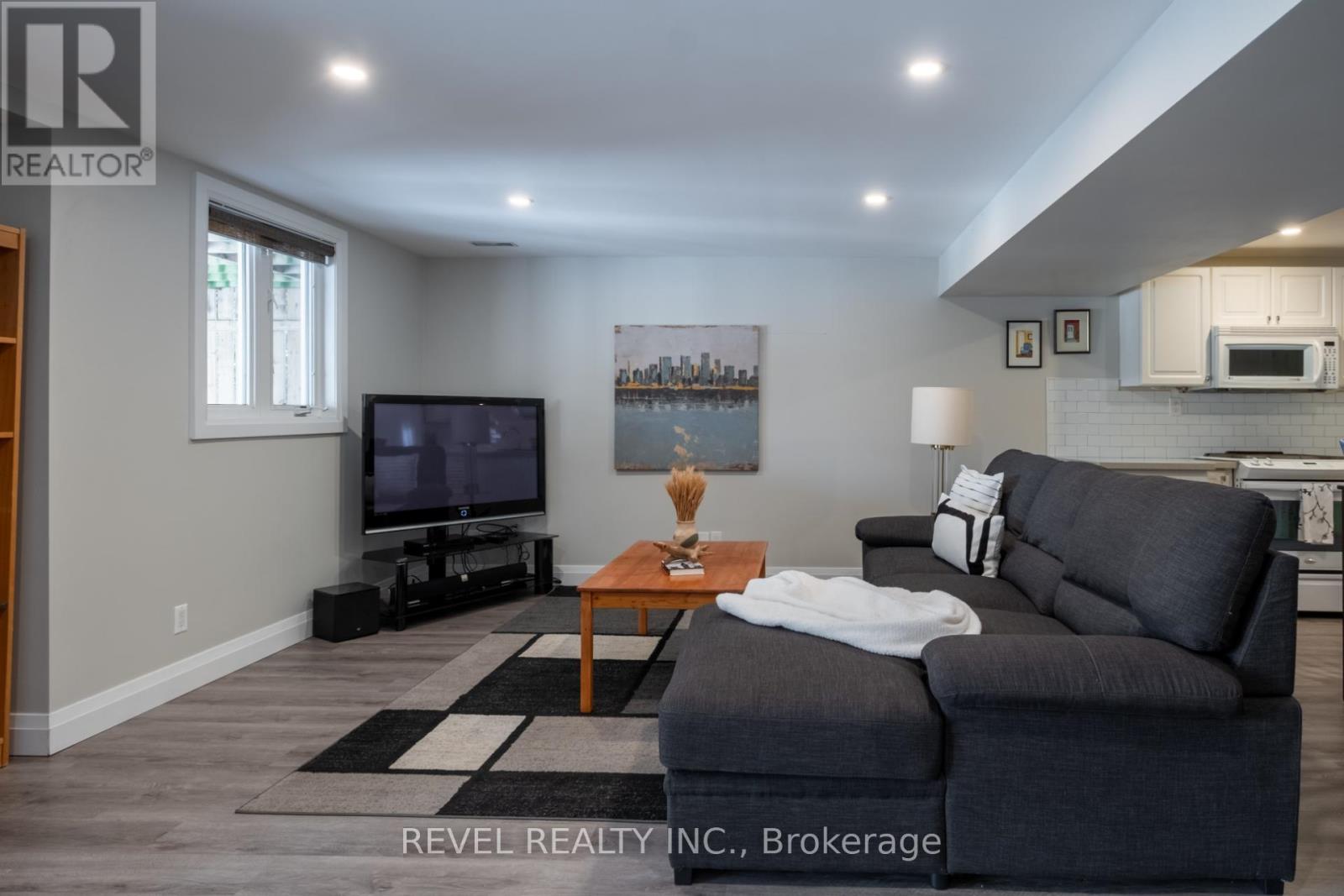 54 North Riverdale Drive, Caledon, Ontario  L7C 3K3 - Photo 34 - W12823518