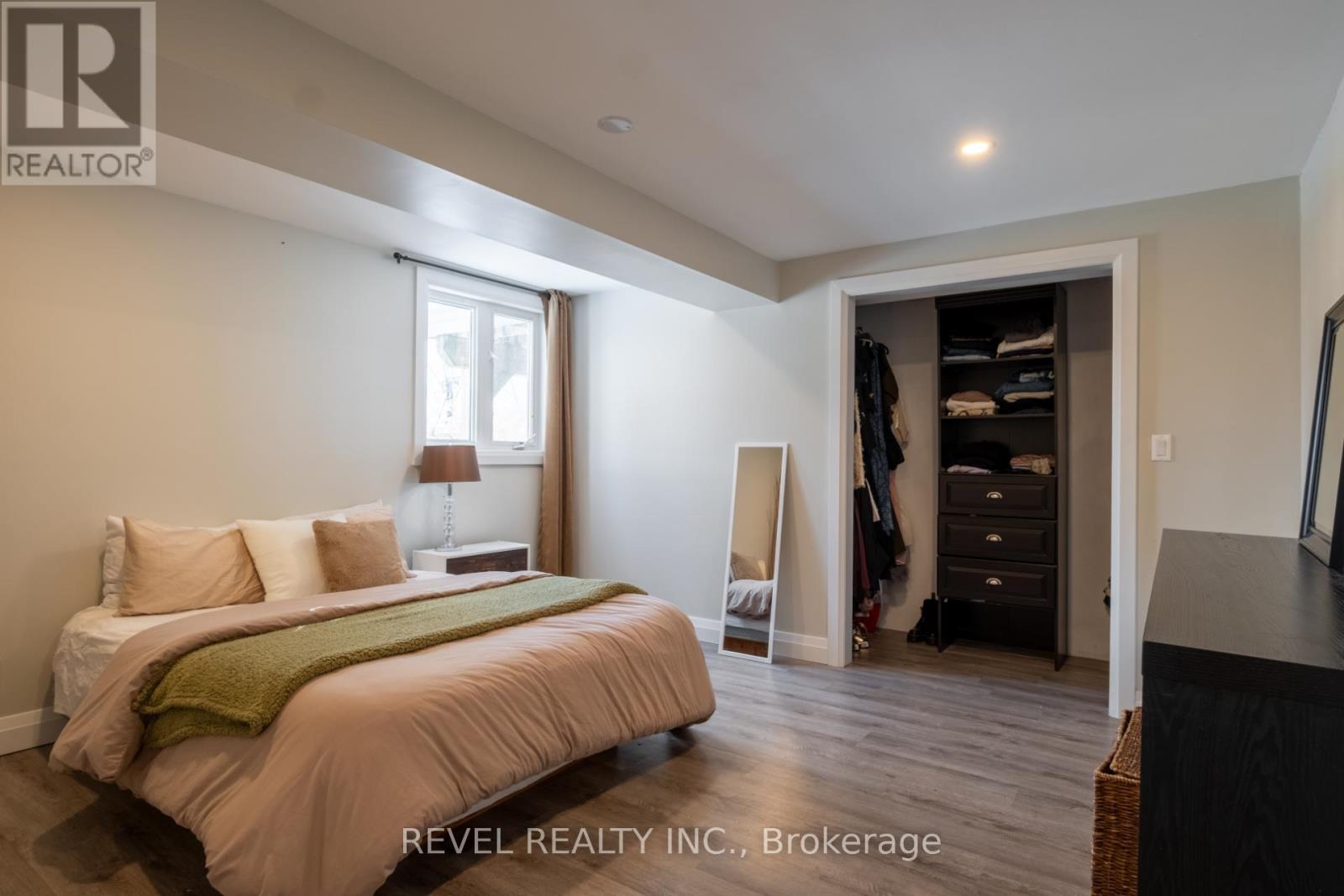 54 North Riverdale Drive, Caledon, Ontario  L7C 3K3 - Photo 38 - W12823518