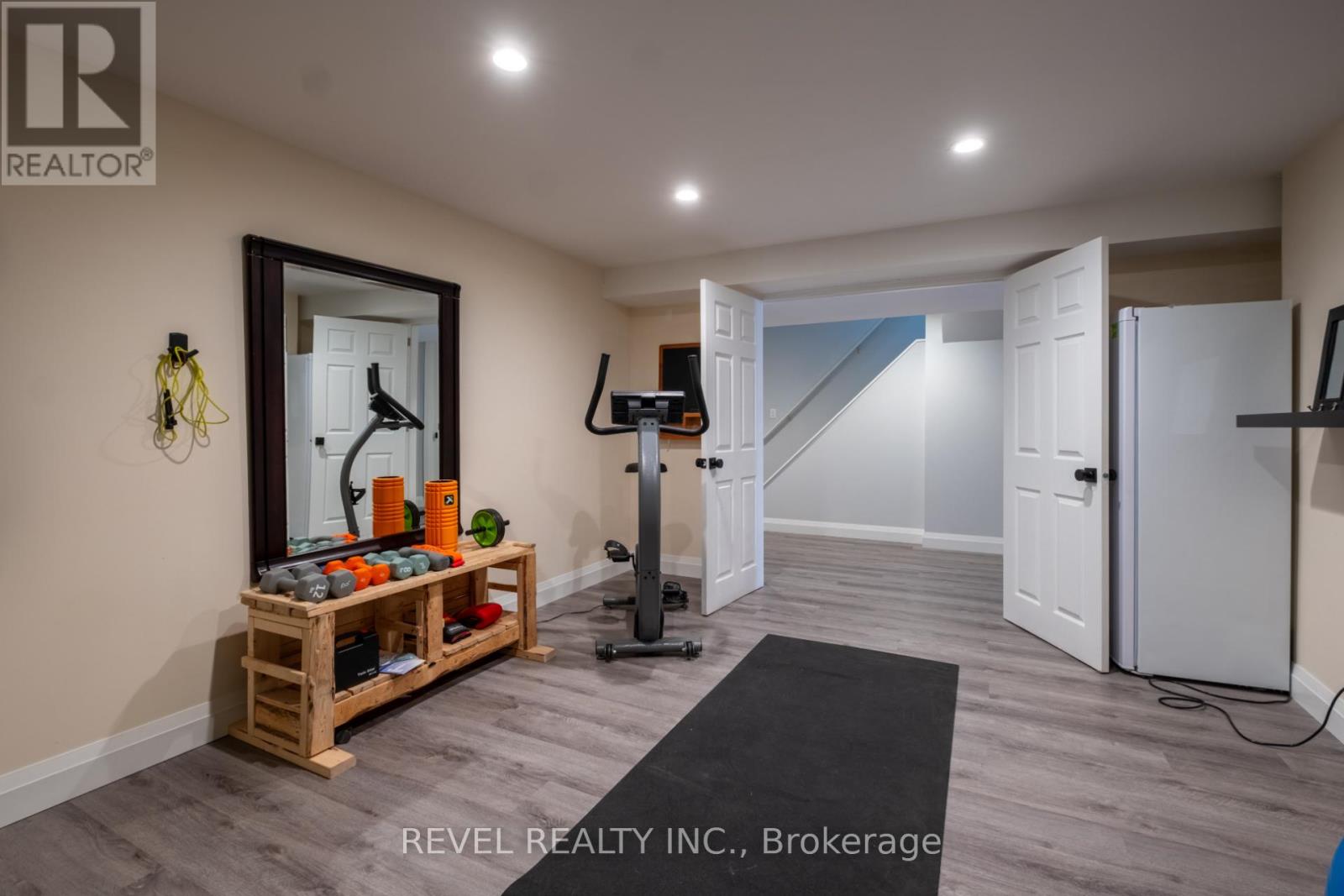 54 North Riverdale Drive, Caledon, Ontario  L7C 3K3 - Photo 42 - W12823518